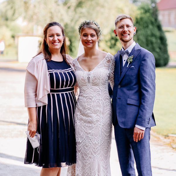 Kerstin & Christopher, glücklich verheiratet Referenz für Jennifer Krawehl Traurednerin