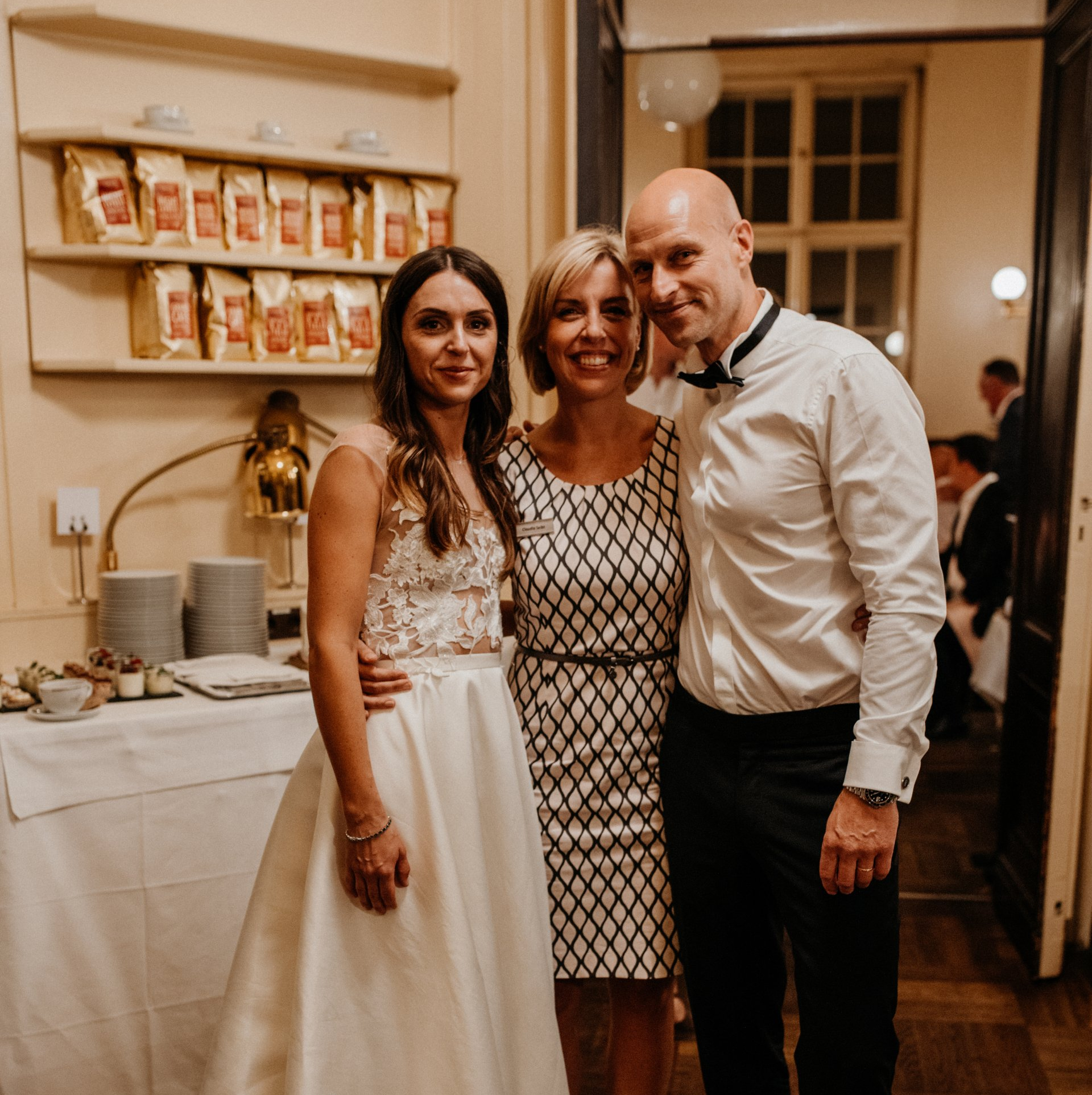 Susanne und Gerrit, glücklich verheiratet Hochzeitspaar mit Hochzeitsplanerin Claudia Jähnke