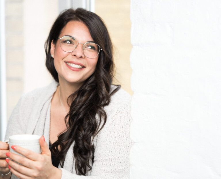 Kosmetikstudio eröffnen ohne Risiko: Erfahre alles zu Business Förderung Deutschland, Voraussetzungen & wie Frauen sicher in die Selbstständigkeit starten.