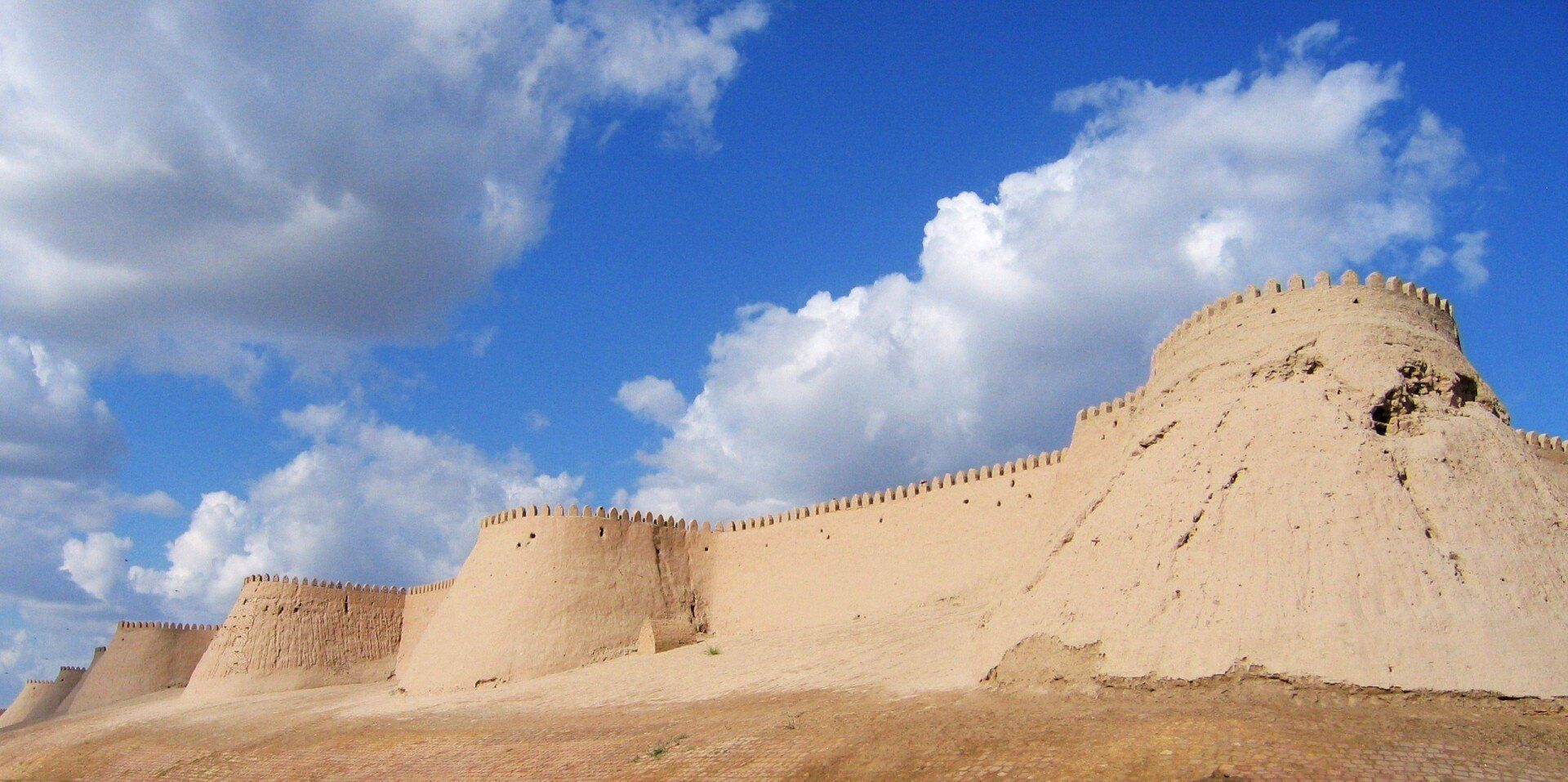 Die Stadtmauer von Khiva