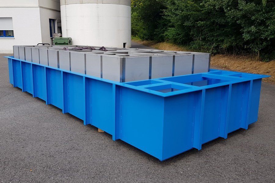 KSS Behälter, Schutzbehälter als sekundäre Stoffumschließung nach WHG Behälterbau, KSS Behälter, Schutzbehälter, gefertigt nach WHG - Wasserhaushaltsgesetz von ISYKO Filtersysteme