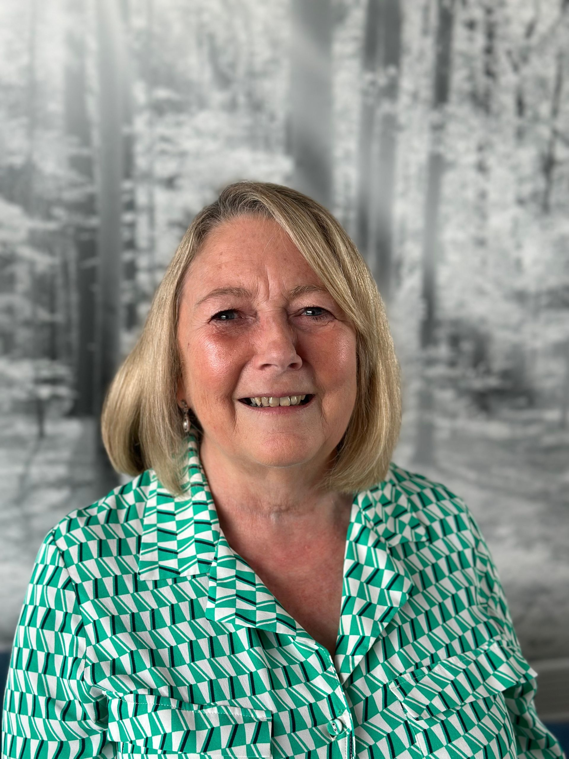 Pauline Davies