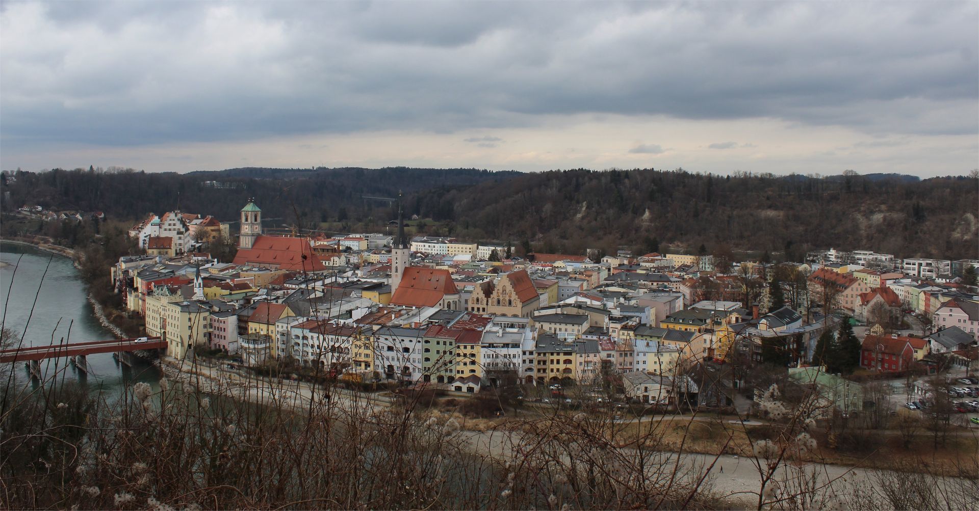 Blick auf Wasserburg von der Brücke aus anklicken