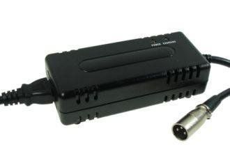 CHARGEUR DE SCOOTER TITAN 24V/4A