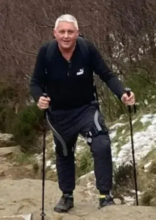 Redonnant confiance dans le mouvement.