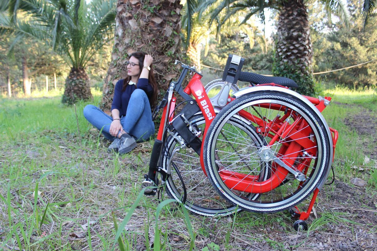 Tricycle Pliant R32 _ R34 à assistance électrique est équipé d’un moteur de 250W