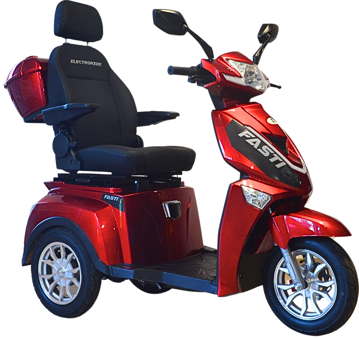 Scooter électrique Fasti Max 3 de couleur rouge métallisé, à trois roues, équipé d'un siège noir confortable et d'un top case arrière rouge, vu de trois quarts avant. Le scooter arbore le logo 'ELECTRORIDE'.