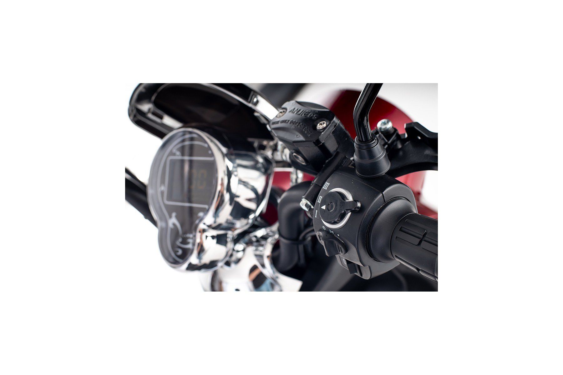 Scooter électrique 3 roues VELECO ZT63 homologué route. Conçu pour PMR et seniors, offre mobilité et sécurité