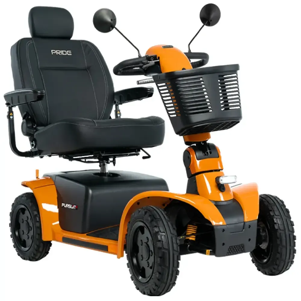 Lorsqu’il s’agit d’aventure, le Pursuit 2 est votre compagnon idéal. Conçu pour  profiter de la route au maximum, il vous accompagne dans vos sorties en
ville et vos week-end à la campagne. Ses deux batteries lithium vous permettront de parcourir jusqu’à 64km par charge à une vitesse de croisière de 14,5km/h. Le Pursuit 2 est le meilleur choix pour votre prochaine excursion.