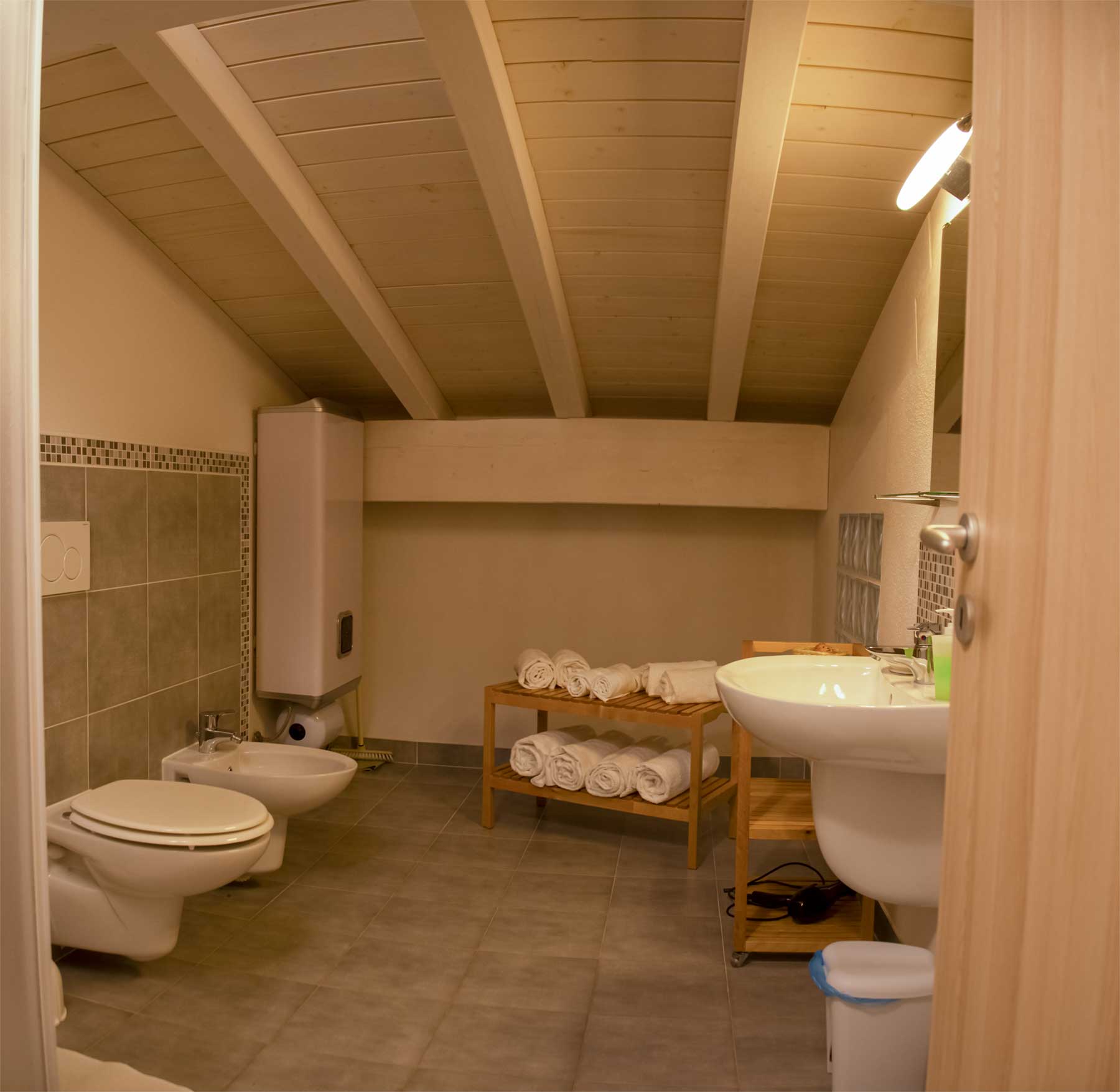 Panoramica bagno appartamento 1