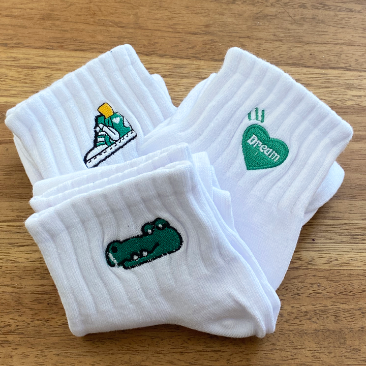 Chaussettes blanches sport brodées