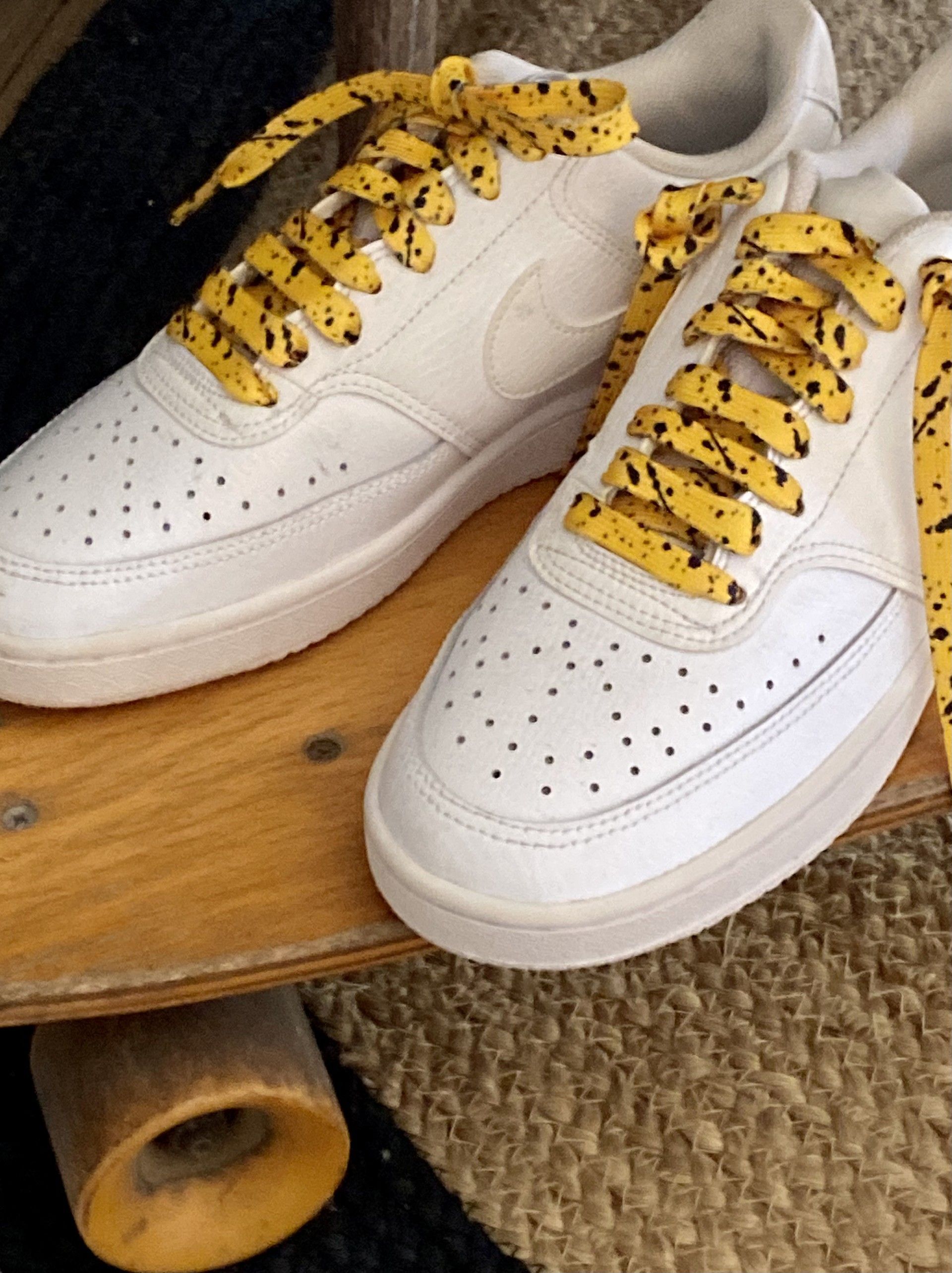 Lacets style Art urbain jaune et noir