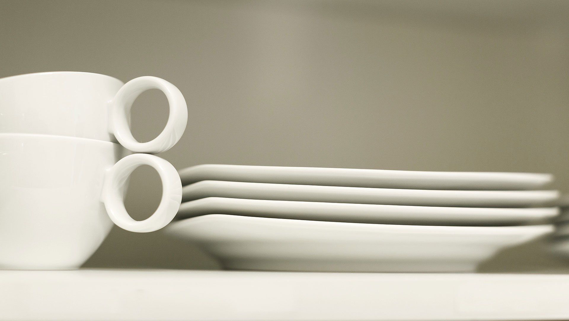 Geschirr in Ferienwohnung Goldener Kranich Regensburg