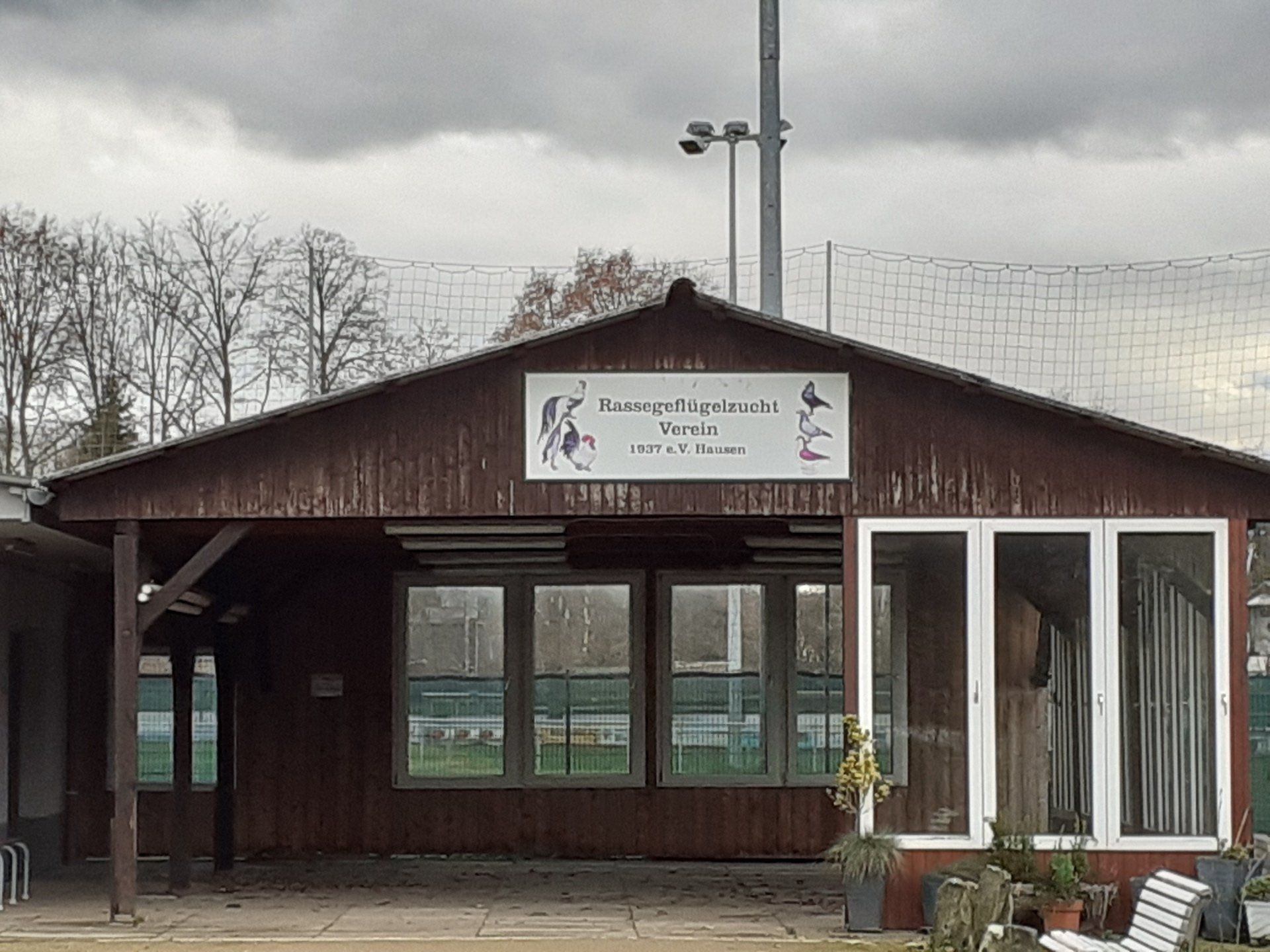 Halle des Vereinsheims RGZV-Hausen Halle des Vereinsheims RGZV-Hausen