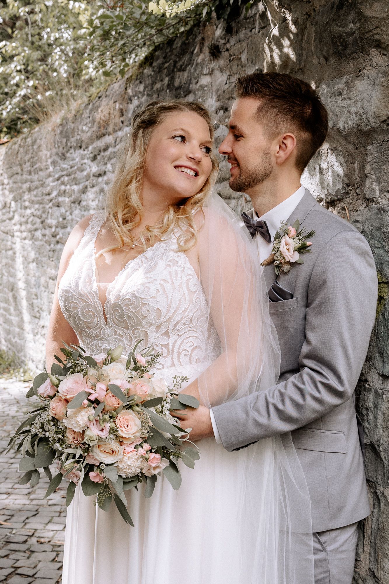 Brautpaar unter dem Torbogen Großer Teich Soest