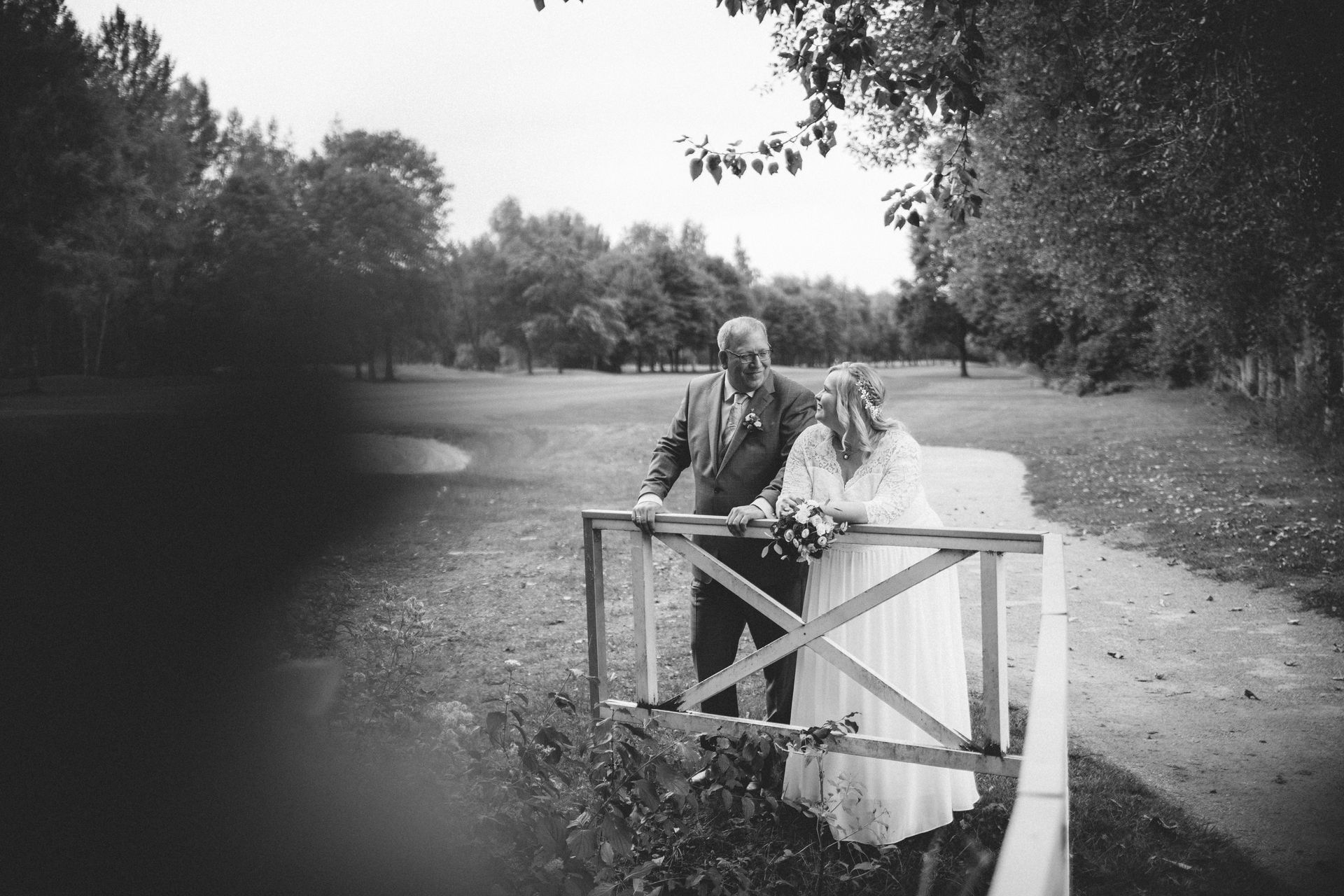 Brautpaar Brücke Hochzeit Golfplatz