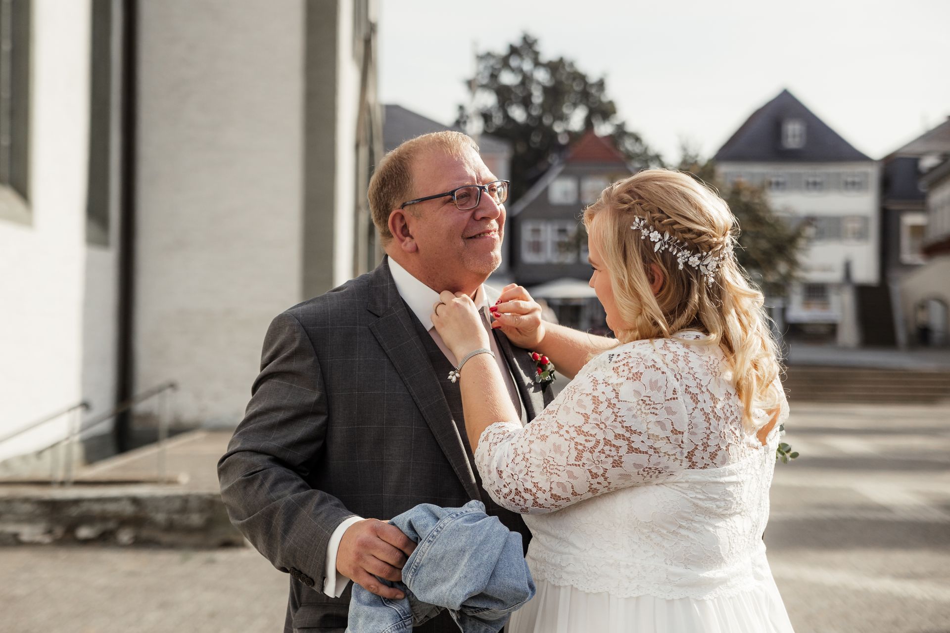 Brautpaar Rathausplatz Lippstadt Frolleinalexfotografie Hochzeit