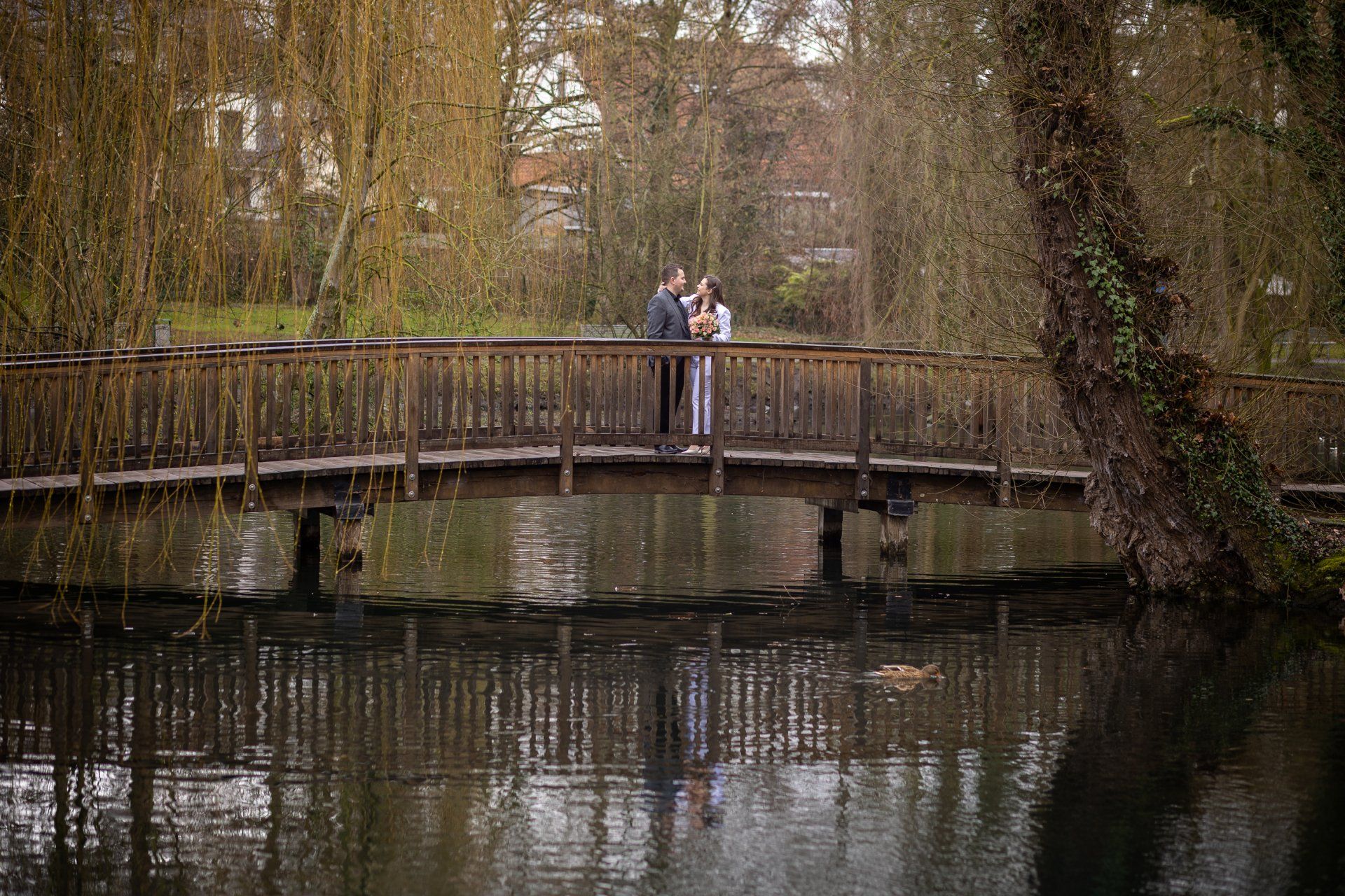 Hochzeit Brücke Brautpaar Frolleinalexfotografie