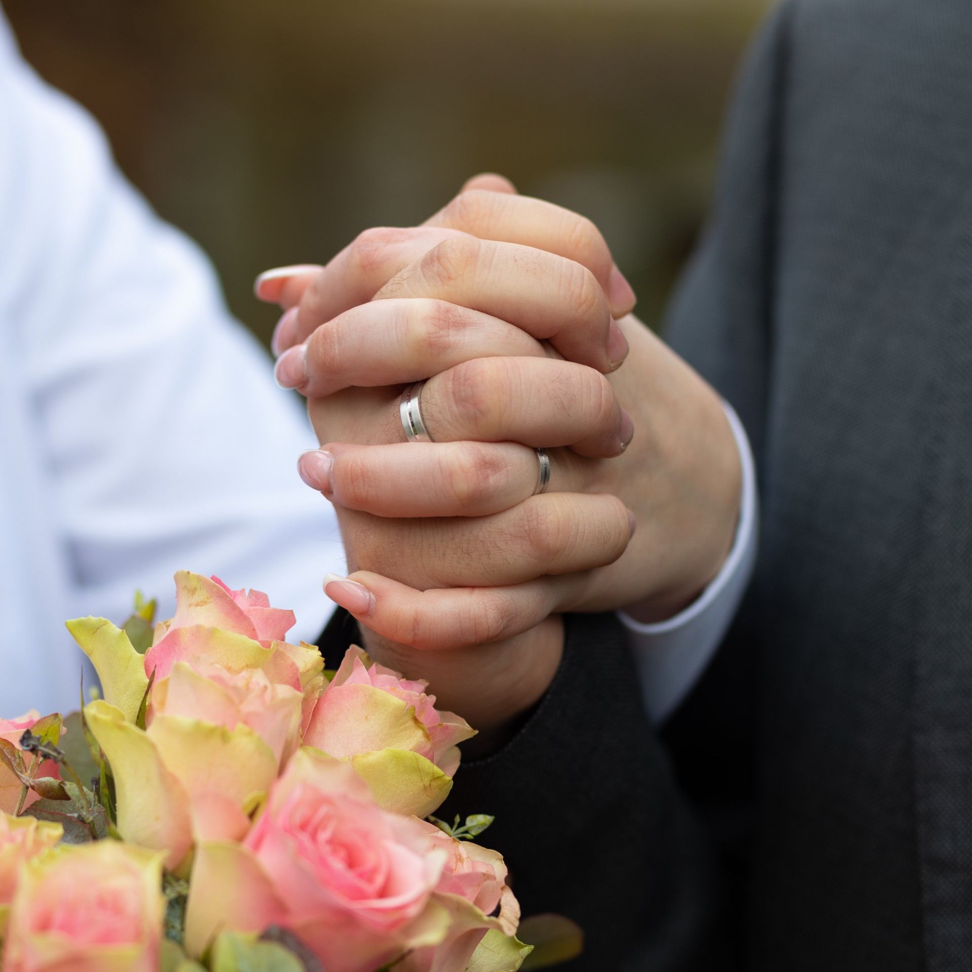 Hände Hochzeit Brautpaar Soest Frolleinalexfotografie