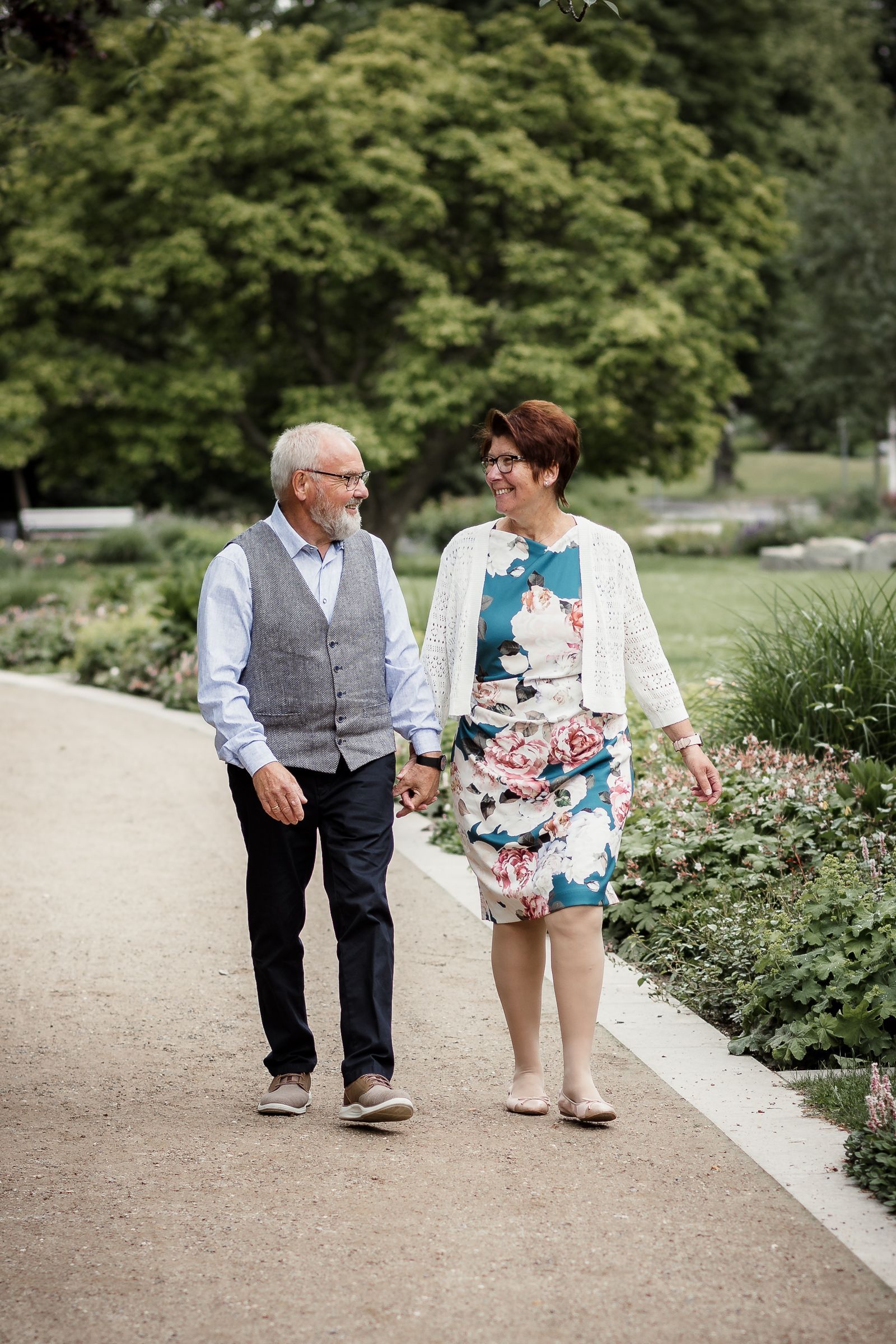 Paar Weg Rosengarten Soest