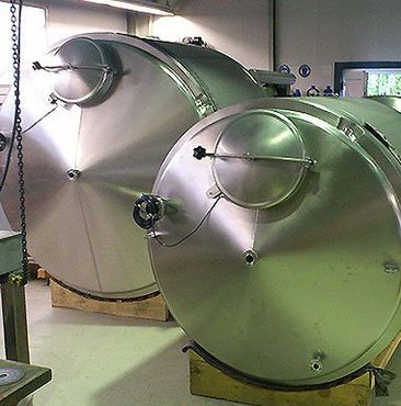 Edelstahlbehälter von R+H Behälterbau Edelstahlbehälter poliert