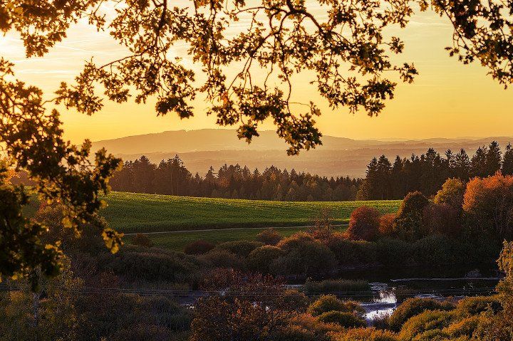 Nehmen Sie sich Zeit ... zum schauen und hören ... Nehmen Sie sich Zeit ... zum schauen und hören ...