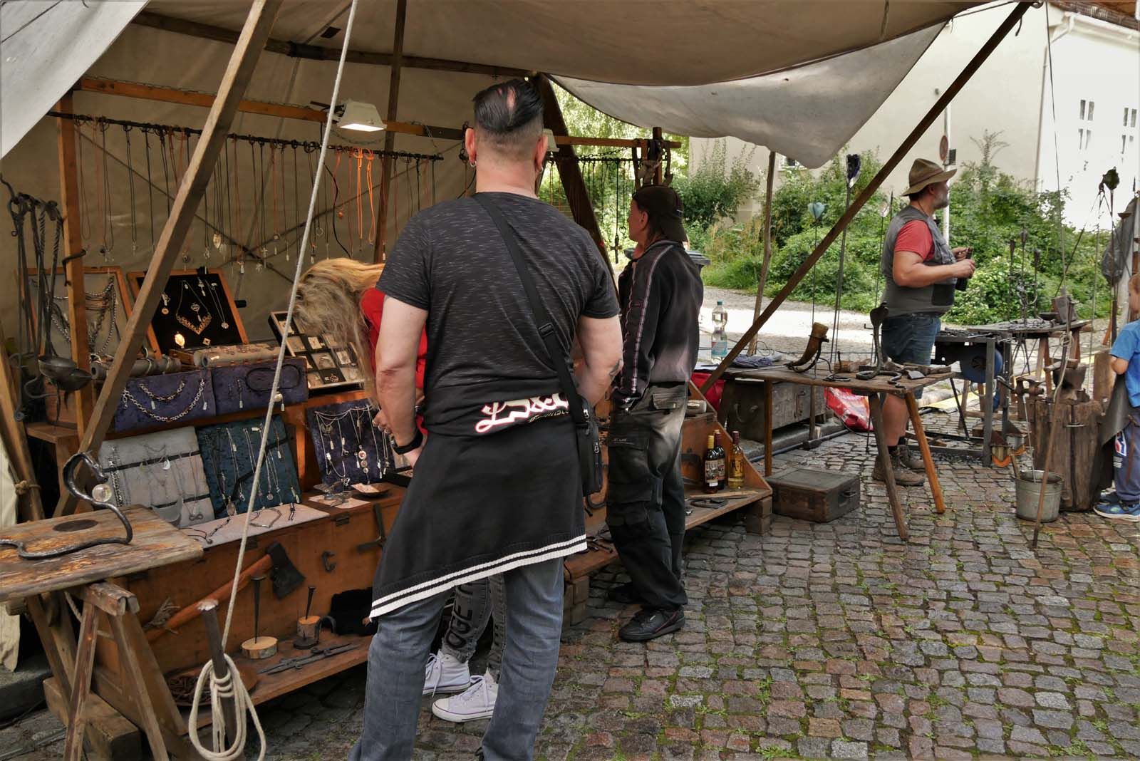 Schmied Falk Laxander beim Wein- und Winzerfest Lichtenrade