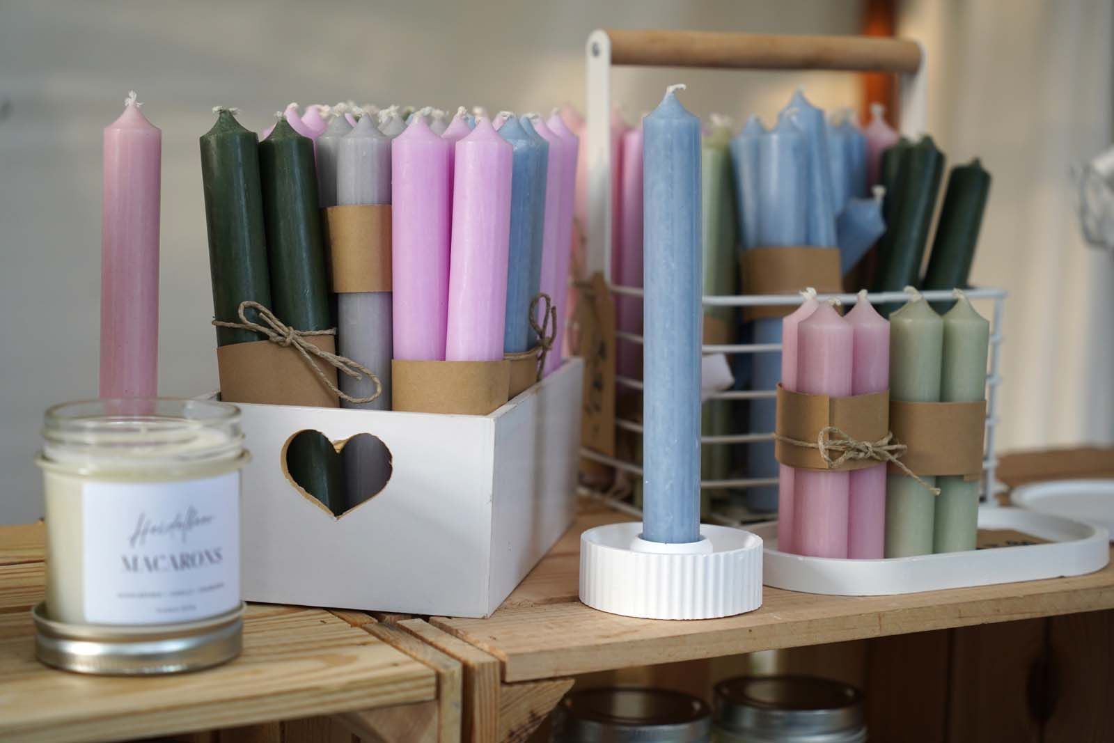 Frollein Dufte mit Duftkerzen und Schafsmilchseifen Schöne Kerzen können duften und auch einfach nur den Abend erhellen