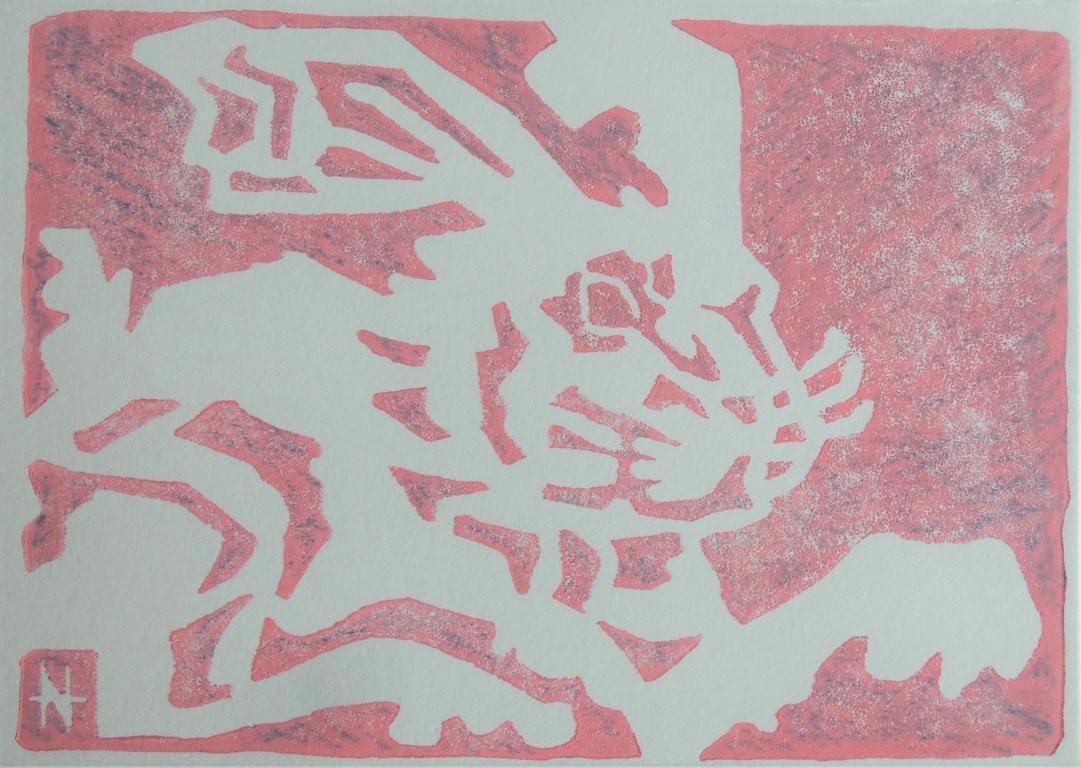 Akira Nakao: Linoldruck eines Hasen. Der Hintergrund ist in Rosa gehalten. Es ist ein freundlicher Hase, der gemütlich daliegt, bereit gestreichelt zu werden.