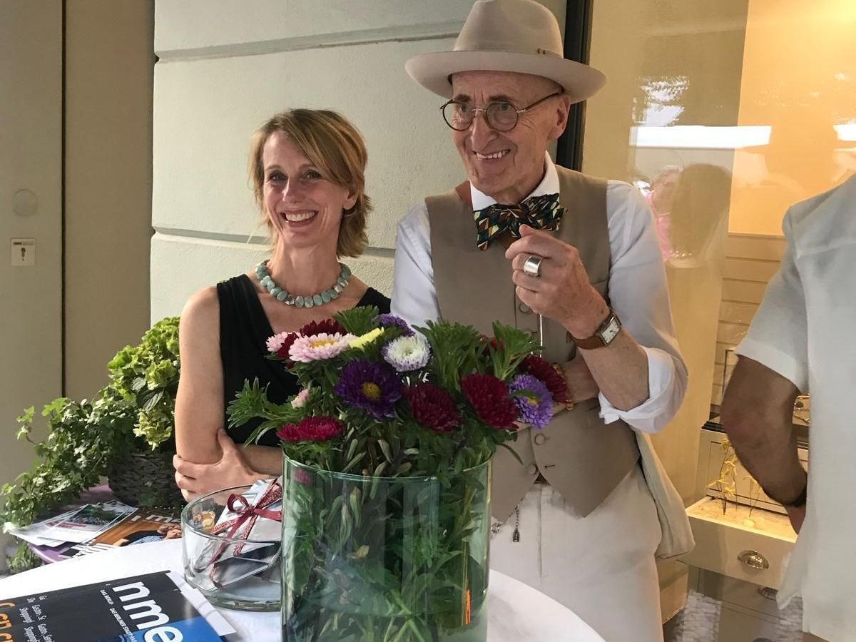 Günther Krabbenhöft Günther Krabbenhöft beim Besuch bei Frau Kette in der Leonhardtstraße anlässlich des Sommerfests dort