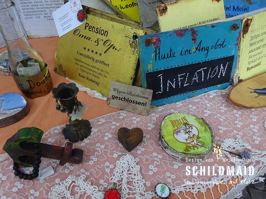 Heute im Angebot: Inflation Ein Schild ermöglicht den Selbsteintrag. Heute im Angebot: Inflation