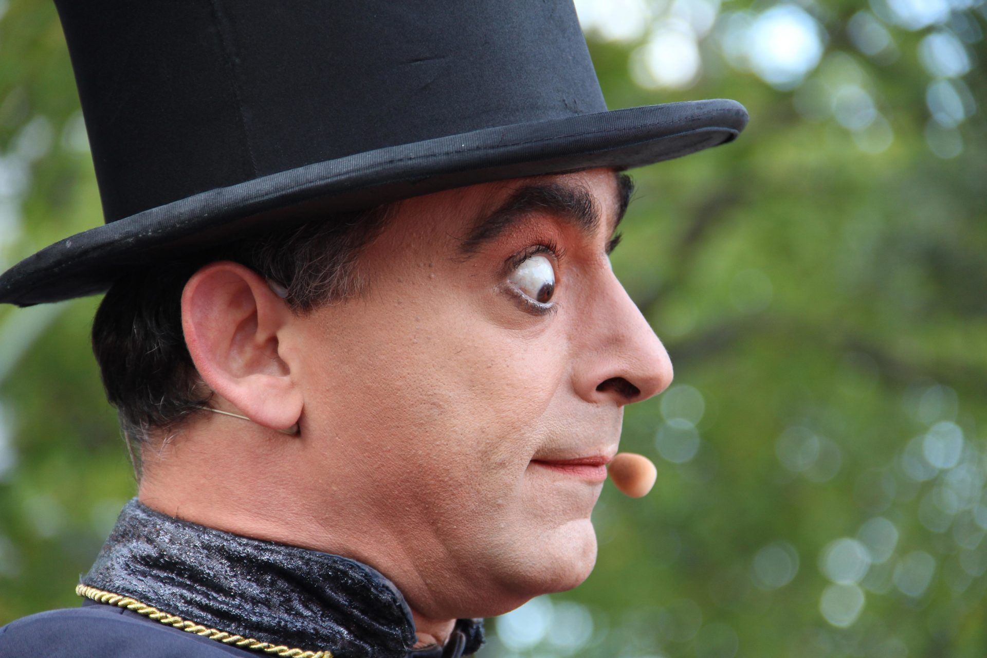 Comedian Sammy Tavalis als Rock’n’Rollbaby bei Herbst in der Preußenallee