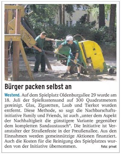 Reinigung des Spielkastensands durch Family & Friends e. V. – mit fachlicher Unterstützung