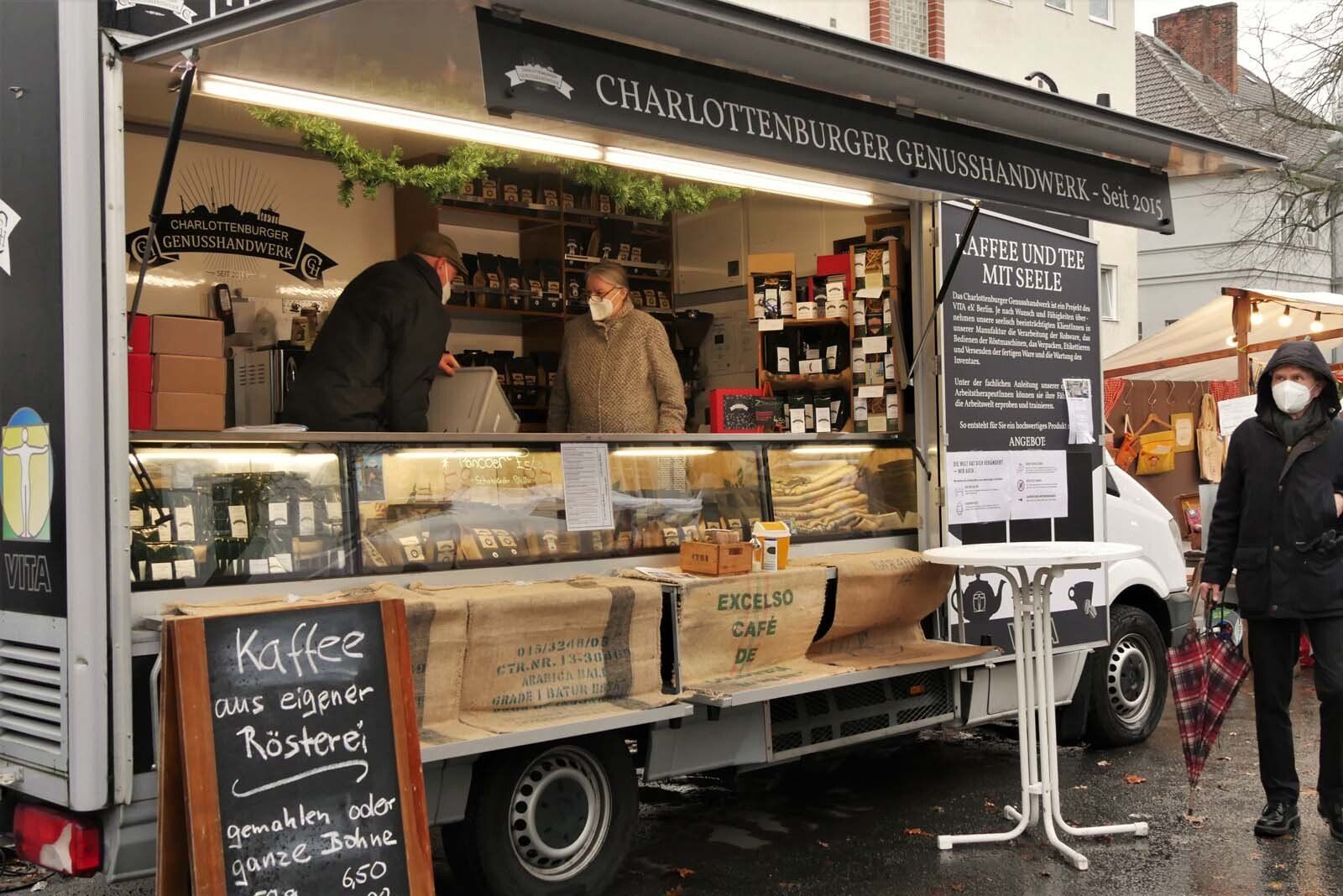 Genusshandwerk Charlottenburg: eine wohlige Pause bei feinstem Kaffee aus ausgewählten Bohnen oder einem leckeren Tee.