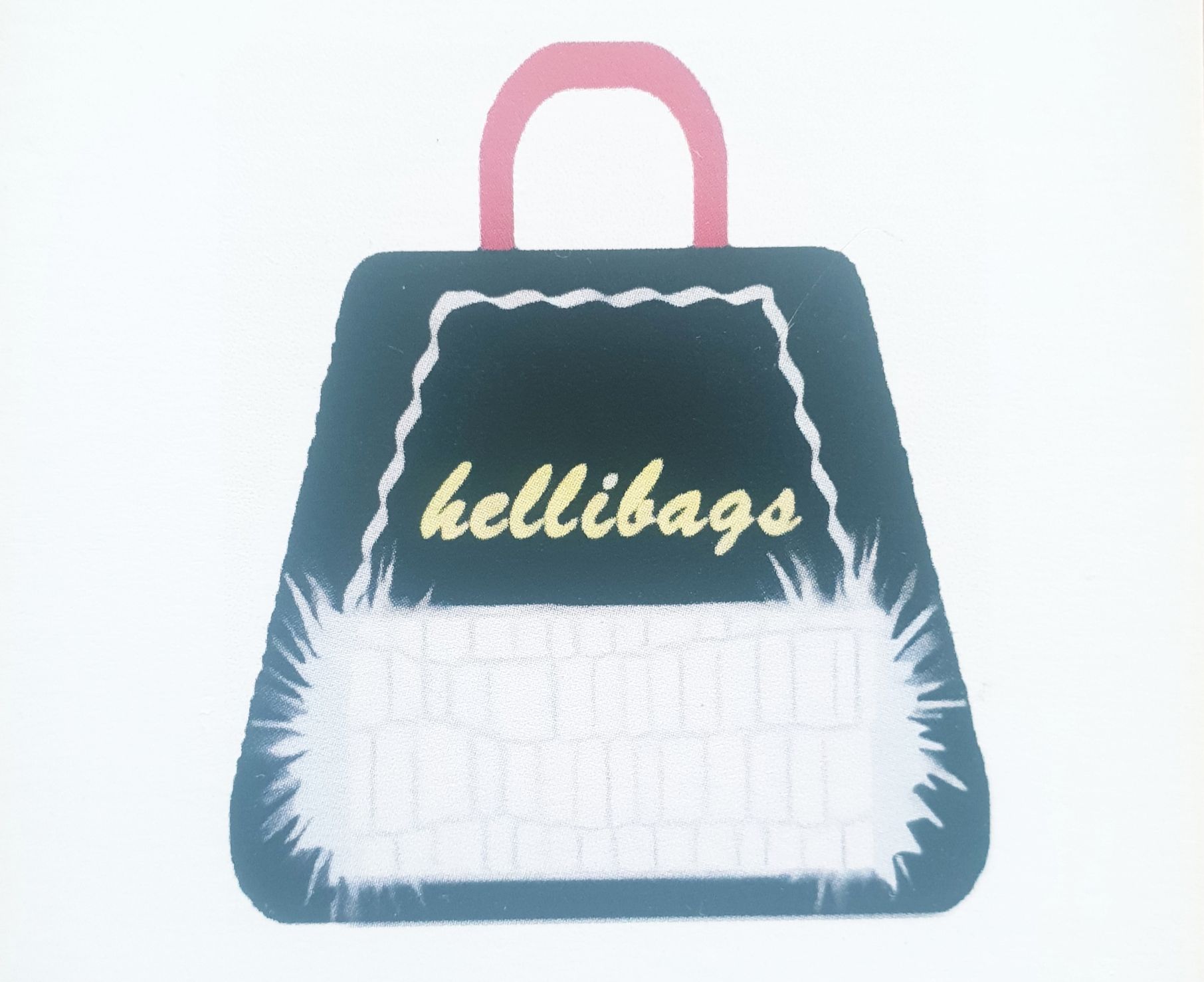 hellibags ist ein Label von Helen Schmidt. Wir sehen ihr Logo: eine blaue Einkaufstasche mit rosafarbenem Griff und Plüschbesatz.