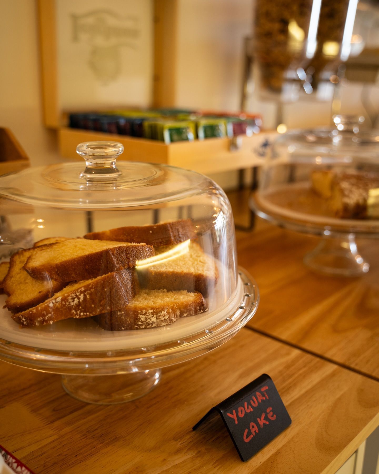 Torta allo yogurt per la prima colazione.