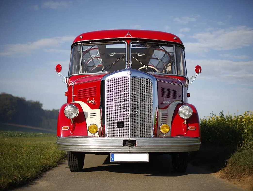 Oldtimerbus mieten
