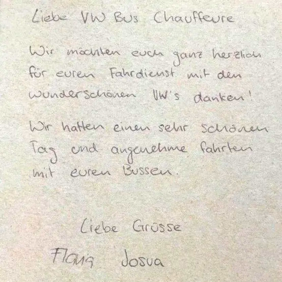 Schön zu erfahren, wie die zwei T1 Busse als Hochzeits-Bullis den schönsten Tag im Leben von Flavia und Josua bereichert haben. Bulli mieten