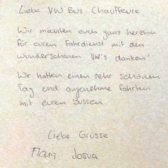 Schön zu erfahren, wie die zwei T1 Busse als Hochzeits-Bullis den schönsten Tag im Leben von Flavia und Josua bereichert haben. Bulli mieten