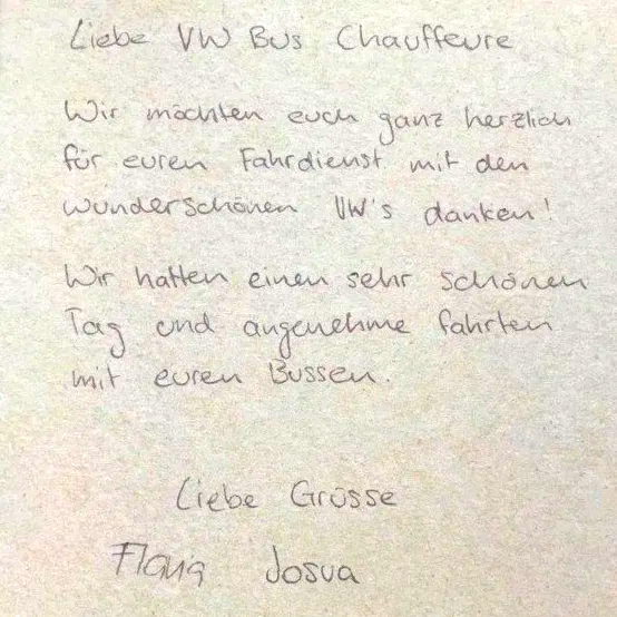 Schön zu erfahren, wie die zwei T1 Busse als Hochzeits-Bullis den schönsten Tag im Leben von Flavia und Josua bereichert haben. Bulli mieten