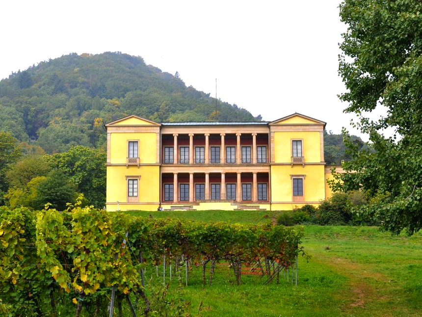Die Villa Ludwigshöhe bei Rhodt und Edenkoben an der Deutschen Weinstraße. Geschenkgutschein Hochzeit