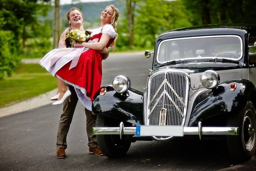 Der Dritte im Bunde ist der Citroen Oldtimer als Hochzeitsgast Hochzeitsauto mieten Karlsruhe