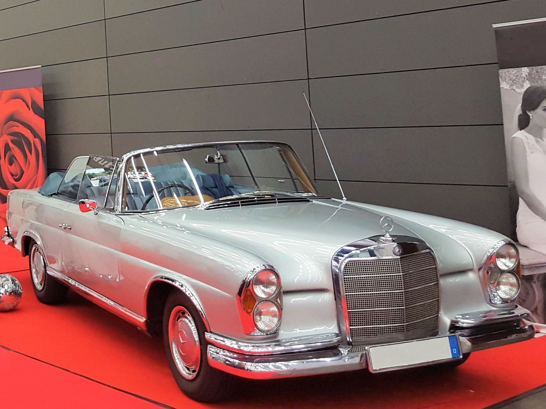 In München und auch in Starnberg, Starnberger See, vermietet der K & K Oldtimerverleih ebenfalls klassische Fahrzeuge zur Hochzeit als Brautauto bzw. Hochzeitsauto. hochzeitsauto-mieten-hochzeit-muenchen-starnberg-starnberger-see