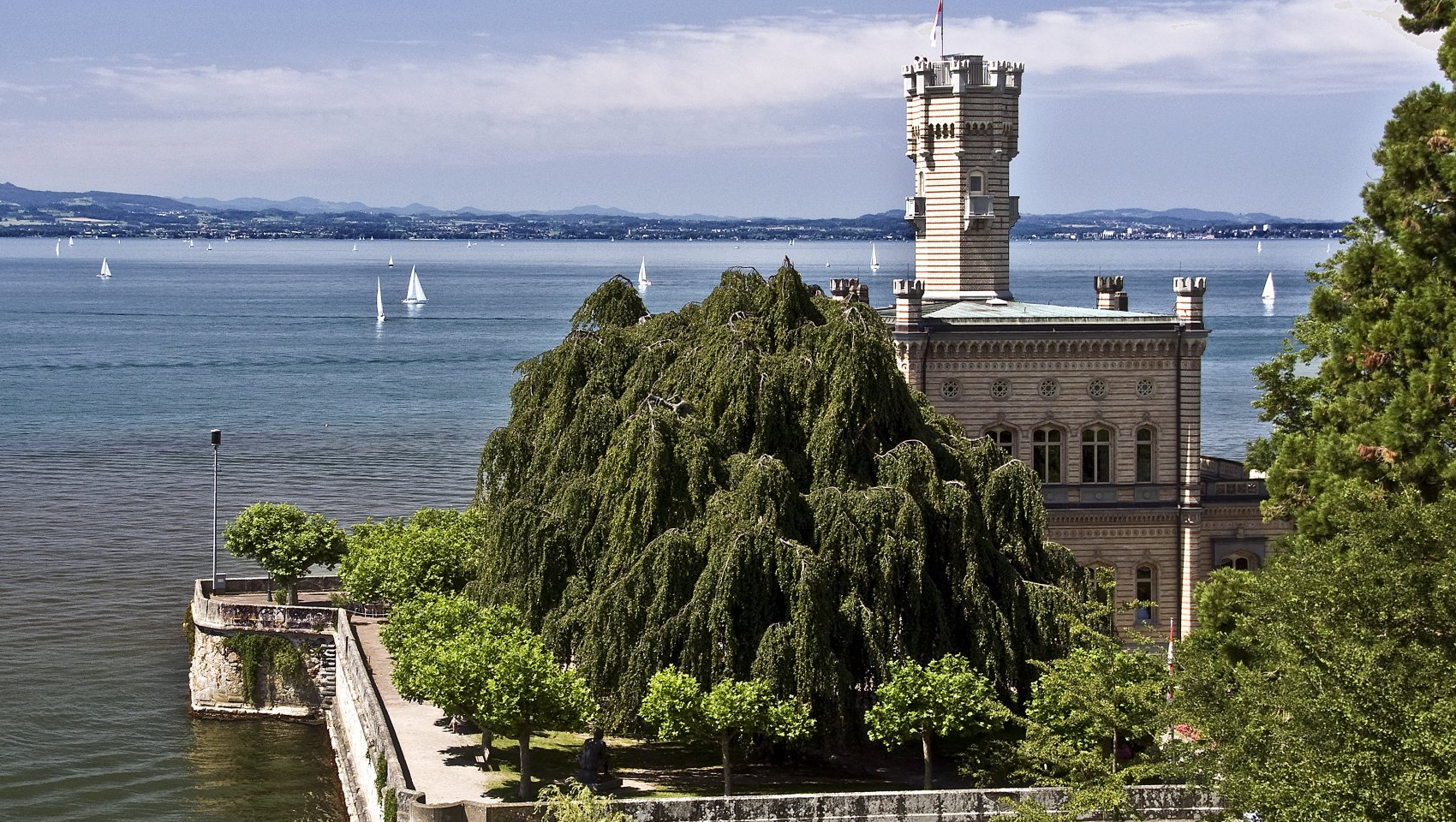 Das Schloss Hotel Montford in Langenargen am Bodensee ist eine Traumlocation für Hochzeiten. Hotel Schloss Monfort Langenargen am Bodensee