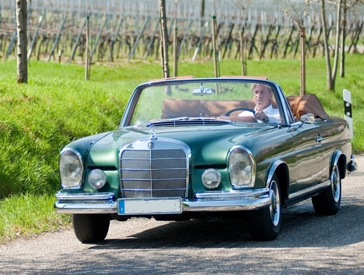 Oldtimerausfahrt an die Deutschen Weinstraße. Mercedes Cabrio Oldtimer-Vermietung