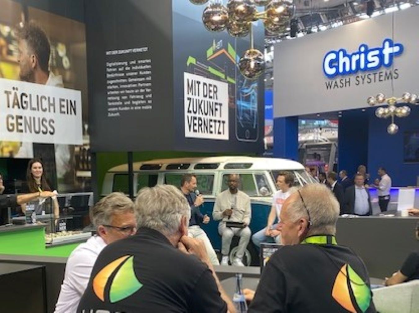 Einen Oldtimer als HIghlight mieten, Bulli oder Oldtimer Messe Messestand