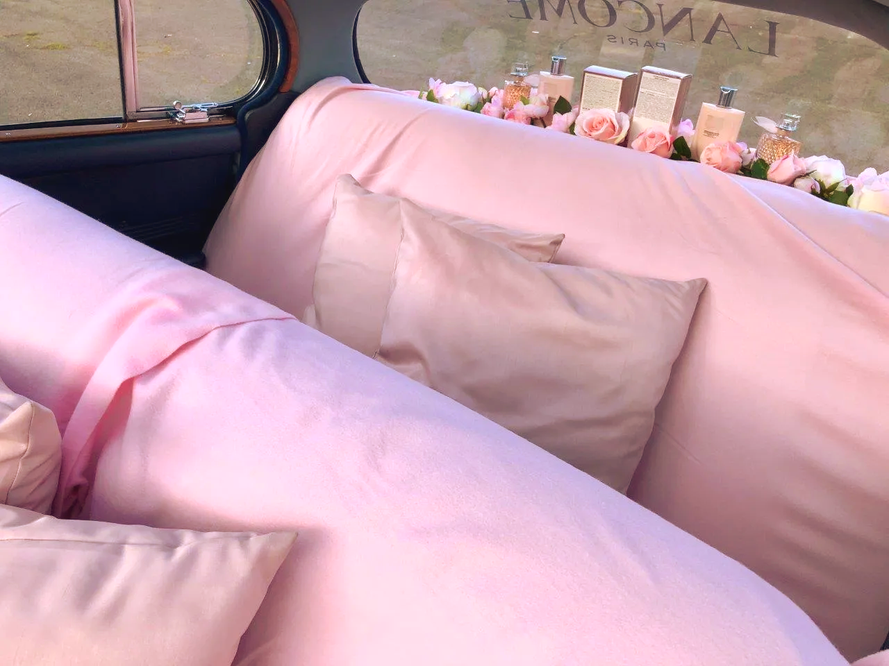 Mehr als 1 Stunde dauerte die Dekoration und Austattung der Oldtimer Fahrzeuge. Oldtimer mieten Rhein-Main-Region