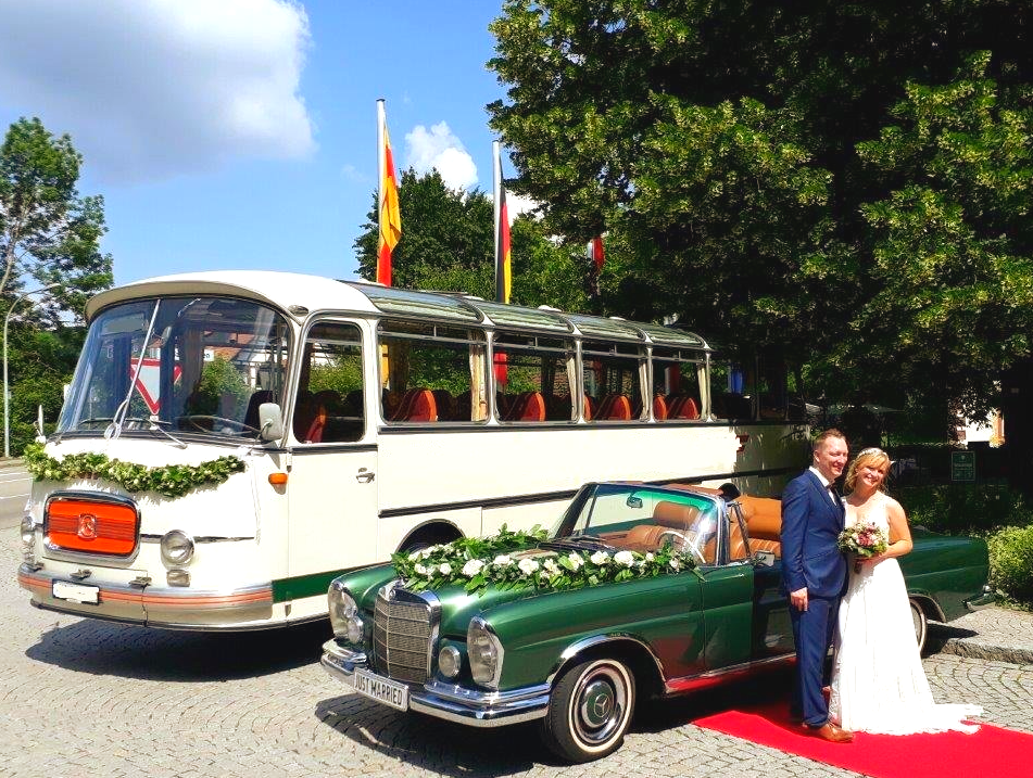 Zur Hochzeit im Karlsruher Raum ein Oldtimer Hochzeitsauto mieten, und dazu für die Hochzeitsgesellschaft einen schönen alten Bus. Hochzeit Hochzeitsauto Hochzeitsbus im Karlsruher Raum