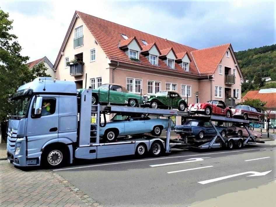 Firmenevents, Promotionveranstaltungen, Incentives für die Mitarbeiter. Bei der K & K Oldtimer-Vermietung mieten Sie dafür Oldtimer aus sieben Jahrzehnten Automobilgeschichte.-. Oldtimer mieten Event Darmstadt