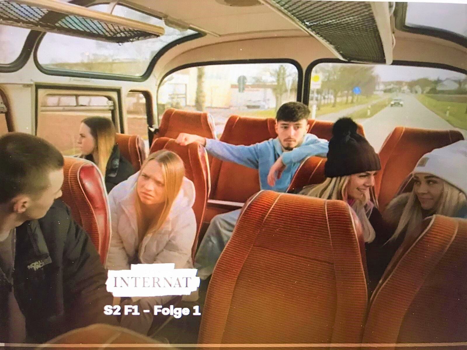 Einen Oldtimerbus mieten für Film und Fernsehen. Oldtimerbus Hochzeitsbus